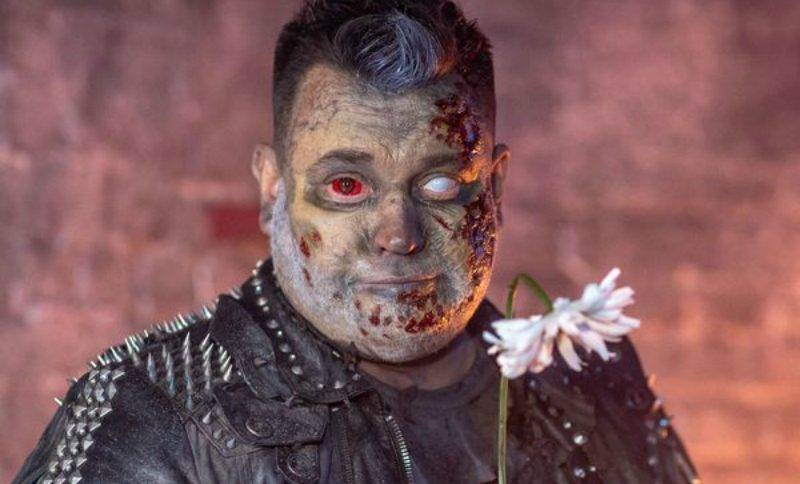 Сергей Жуков устроил зомби-бойню в клипе в честь Хэллоуина