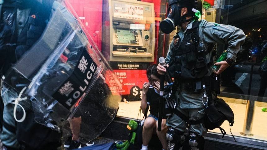 Российские журналисты пострадали во время съемок акций протестов в Гонконге