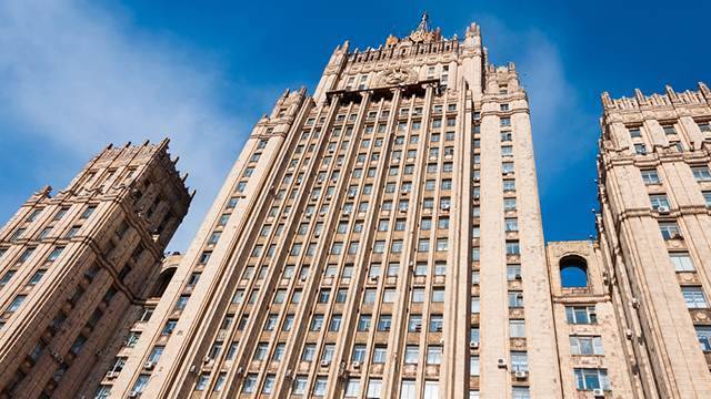 МИД РФ призвало НПО более жестко реагировать на давление Киева на СМИ