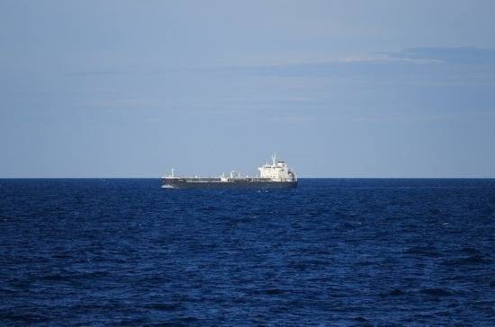 Угрозы затопления танкера после ЧП в Находке нет, сообщили СМИ