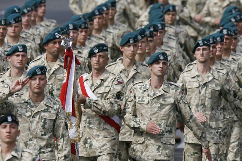 США защитят Прибалтику от России руками поляков