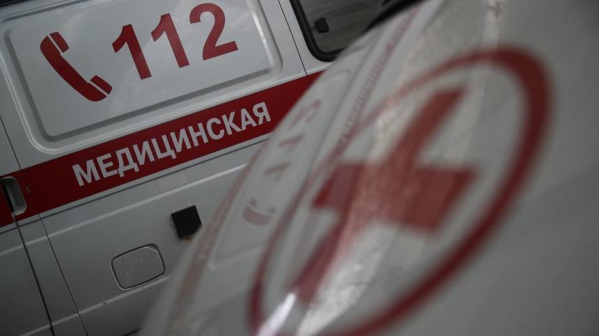 Пять человек отравились в Волгограде неизвестной жидкостью