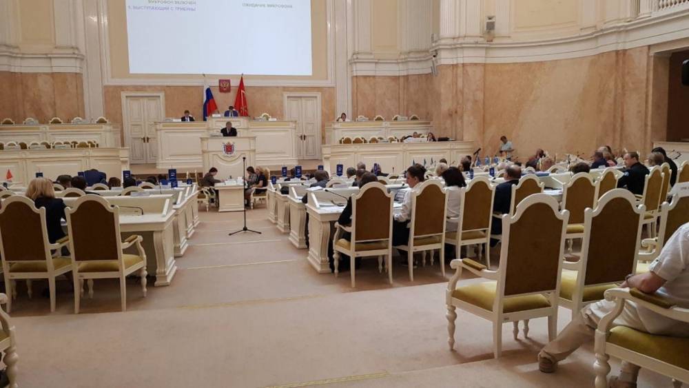 В ЗакСе во втором чтении рассмотрят проект бюджета Петербурга