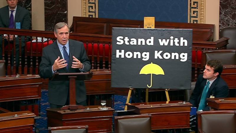 Сенат США единогласно принял законопроект о защите прав человека в Гонконге