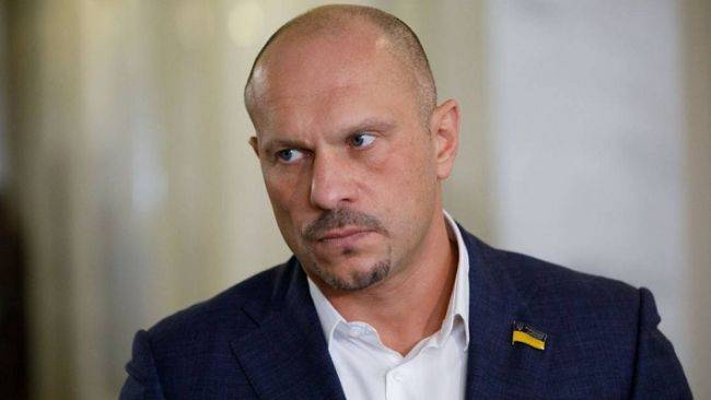 Депутат Рады: команда Зеленского ведет Украину к краху