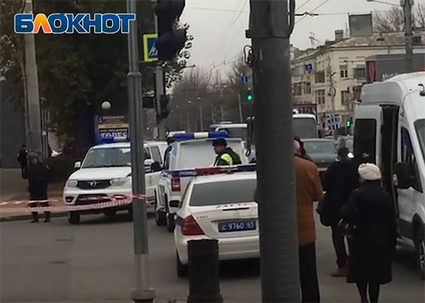 Следователь, взявший в заложники жену в Ростове, пустил силовиков в дом только вместе со своей мамой
