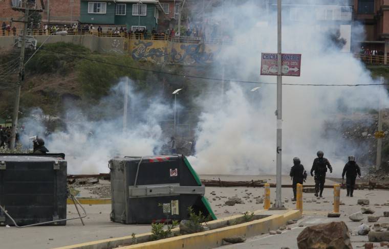 В Боливии шесть человек погибли в результате столкновений у нефтезавода