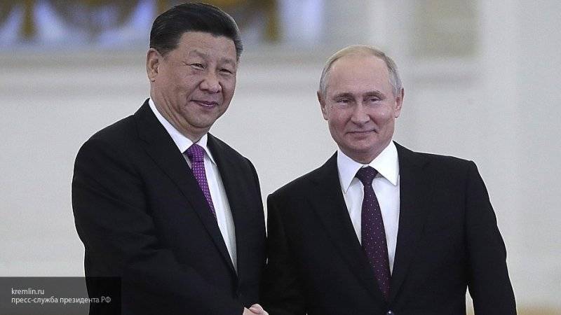 Песков сообщил об организации телемоста с участием лидеров РФ и Китая