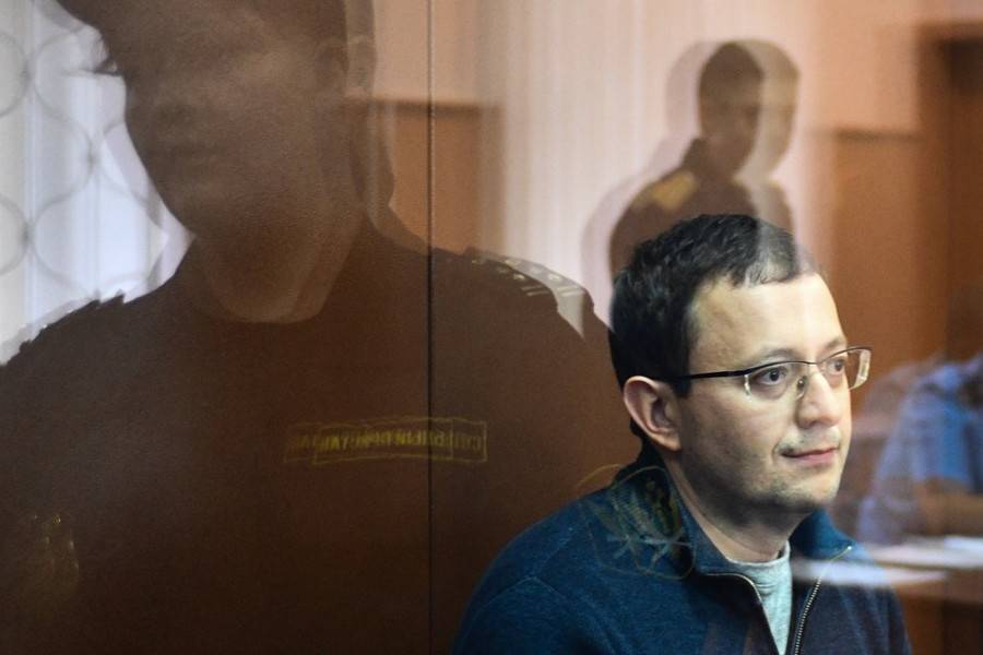 Суд продлил домашний арест топ-менеджера "Рольфа" Анатолия Кайро
