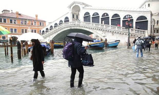 Российский миллиардер оказал помощь пострадавшей от наводнения Венеции