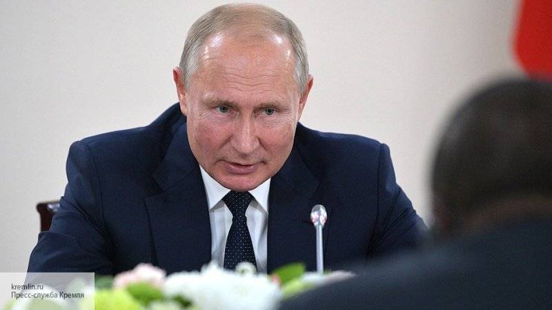 Шутка Путина про сланцевую нефть США рассмешила зал на форуме «Россия зовет!»