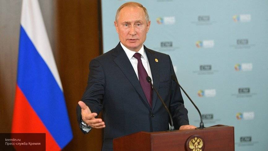 Путин отреагировал на обвинения в адрес Украины о вмешательстве в выборы в США