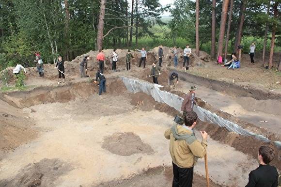 Курганские археологи раскопали захоронение скифского времени