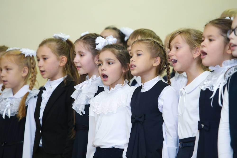 Якутских школьников обязали каждый день петь российский гимн. Они начнут уже 21 ноября