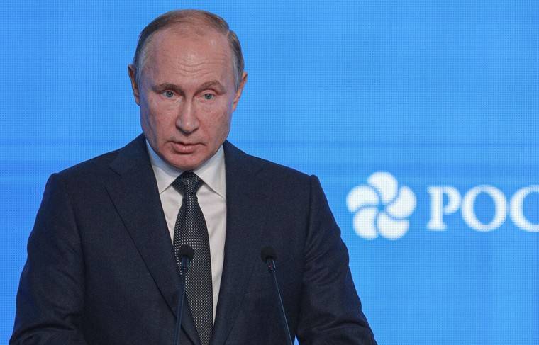 Путин предупредил чиновников о низком освоении средств на нацпроекты