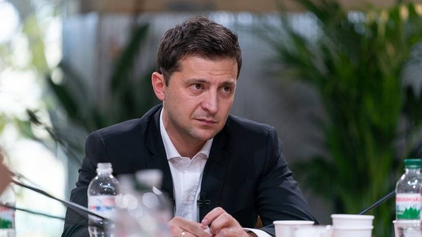 Зеленский заявил о планах обсудить проведение выборов в Донбассе