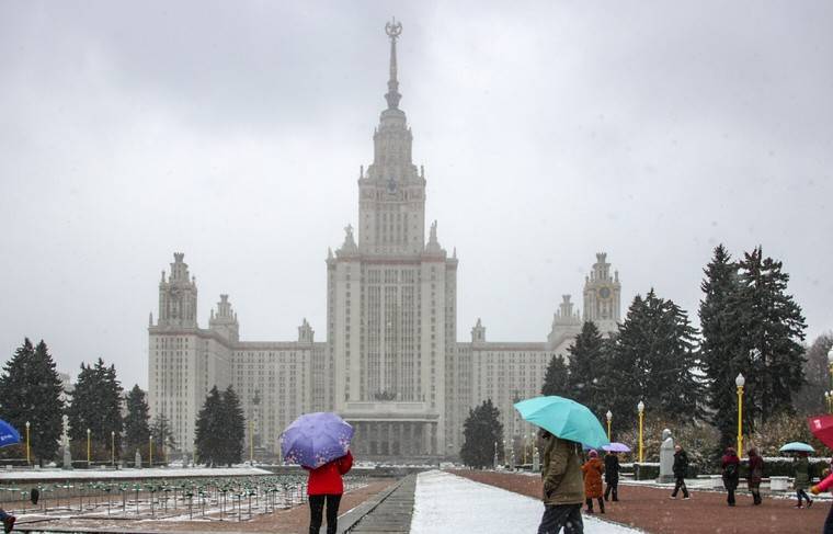 Госдума одобрила «особый статус» МГУ и СПбГУ несмотря на пикеты студентов