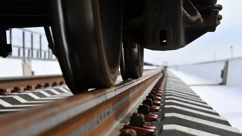 Движение грузовых поездов по Крымскому мосту откроют в июне 2020 года