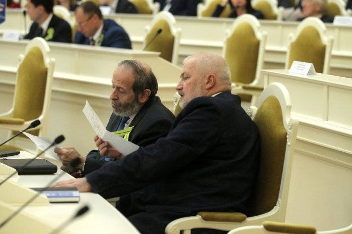 ЗакС отклонил граничащие с безумством поправки Вишневского к городскому бюджету
