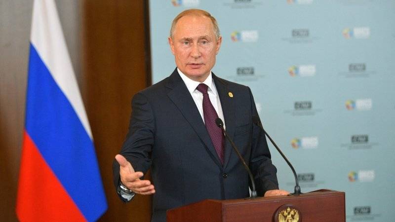 Путин сообщил о сохранении позитивной динамики в экономике России
