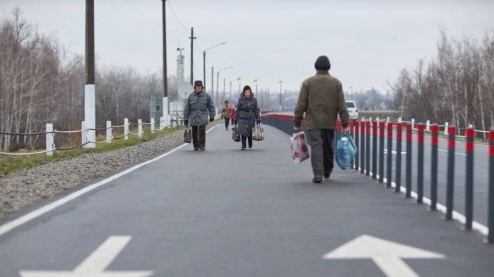 Мост в Станице Луганской открылся для пешеходов