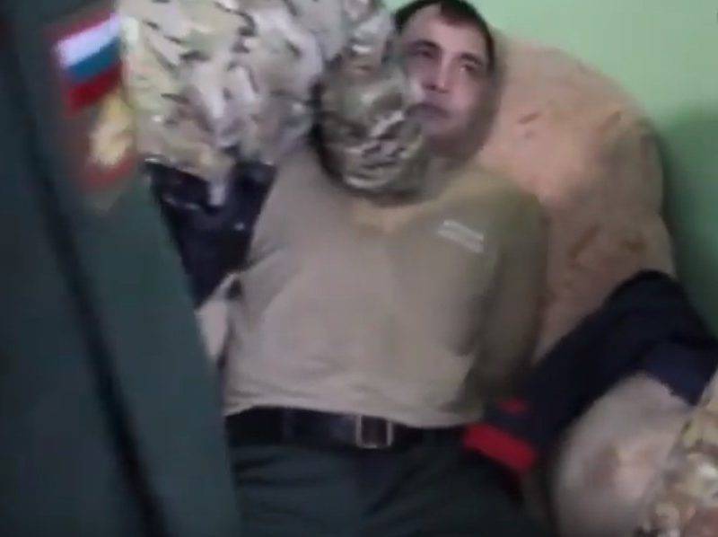 Задержание шпионившего на Украину военного бойцами ФСБ попало на видео