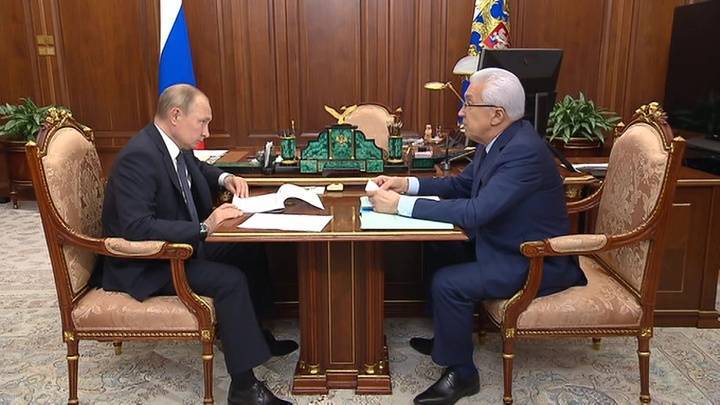 Владимир Путин обсудил с главой Дагестана проблемы республики