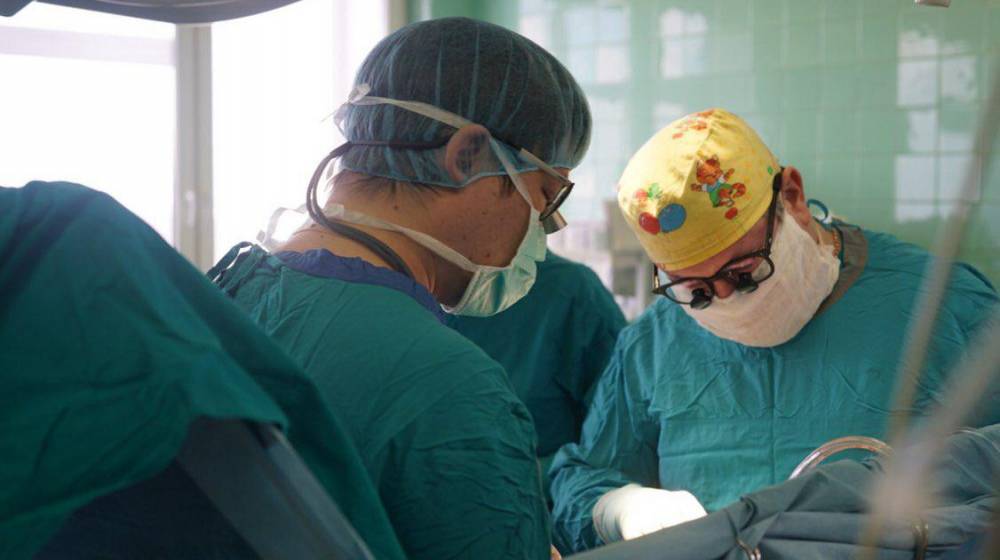 На операции хирургов шокировал вес опухоли, найденной у старушки из Подмосковья
