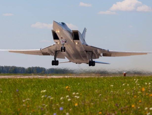 Возвращение Ту-22М3 поставит крест на ПАК ДА?