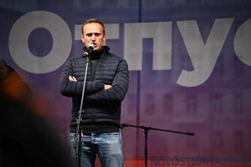 Алексей Навальный и ФБК подали в суд на Владимира Путина