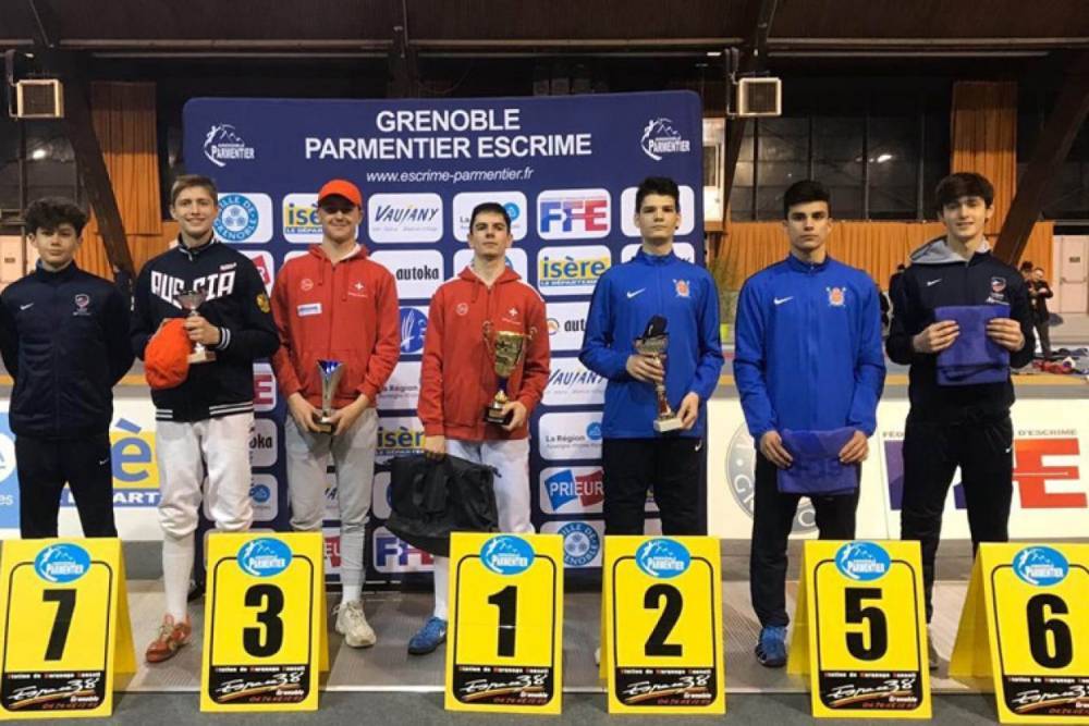 Фехтовальщики из Петербурга стали призерами международного турнира во Франции и Польше