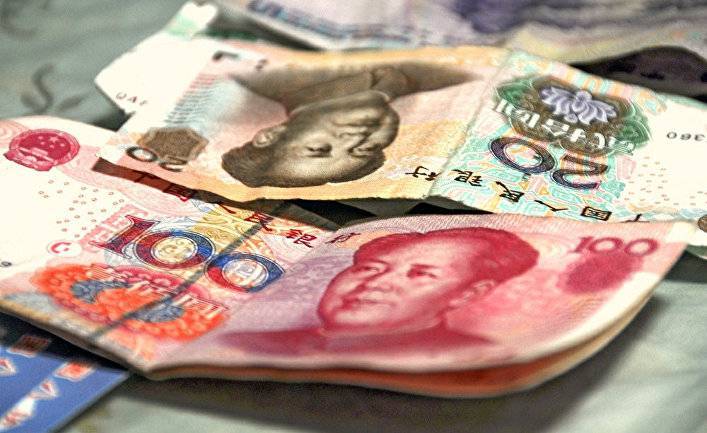 Forbes (США): Китай хочет, чтобы Россия больше использовала юани и меньше доллары