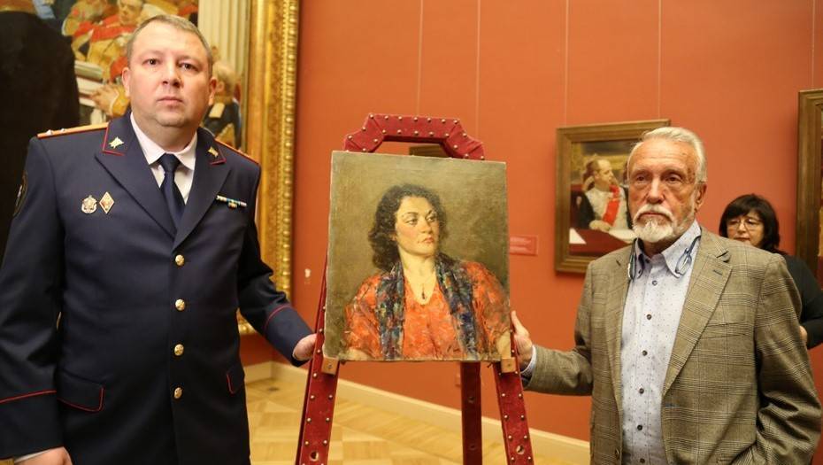 В Русский музей передали изъятую у контрабандистов в Пулково картину Иогансона