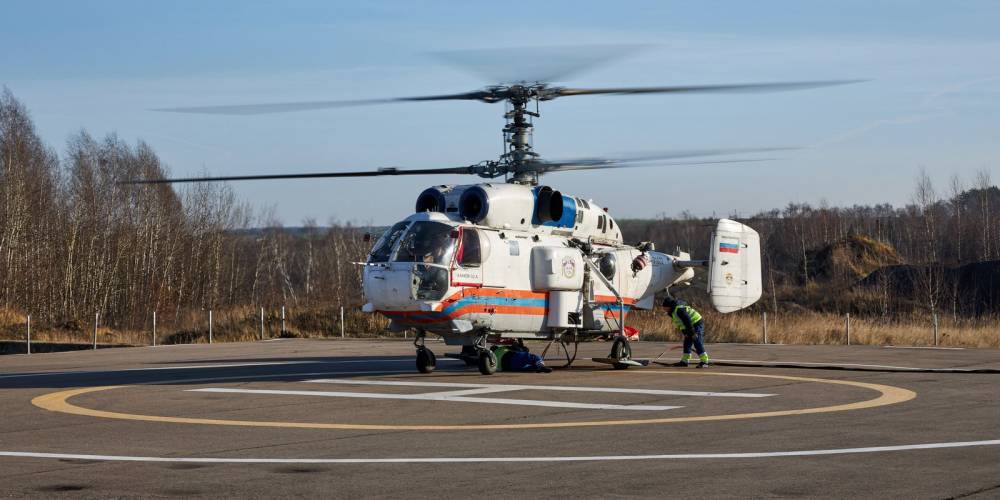 Вертолет привлекут к тушению пожара в коттедже в Новой Москве