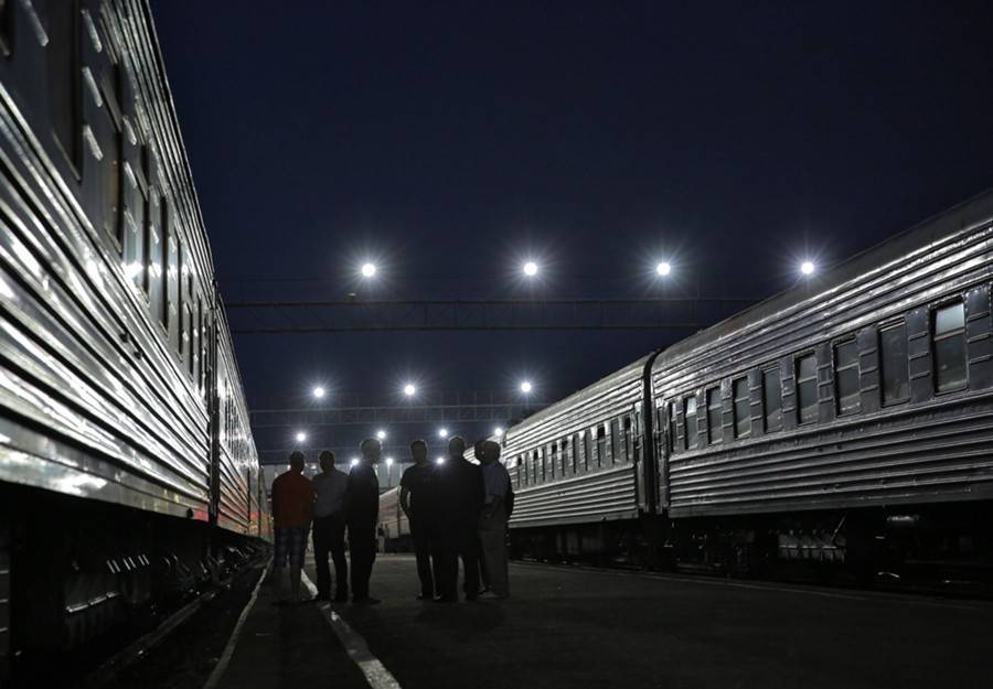 Поезд Москва – Калининград задерживается из-за падения крана на пути в Литве