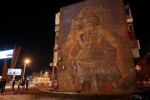 В Челябинске жильцы дома, где закрасили граффити, не знали о договоре с рекламщиками
