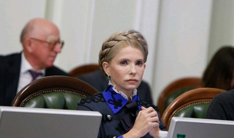 Тимошенко вернула заплетенный вокруг головы «бублик»