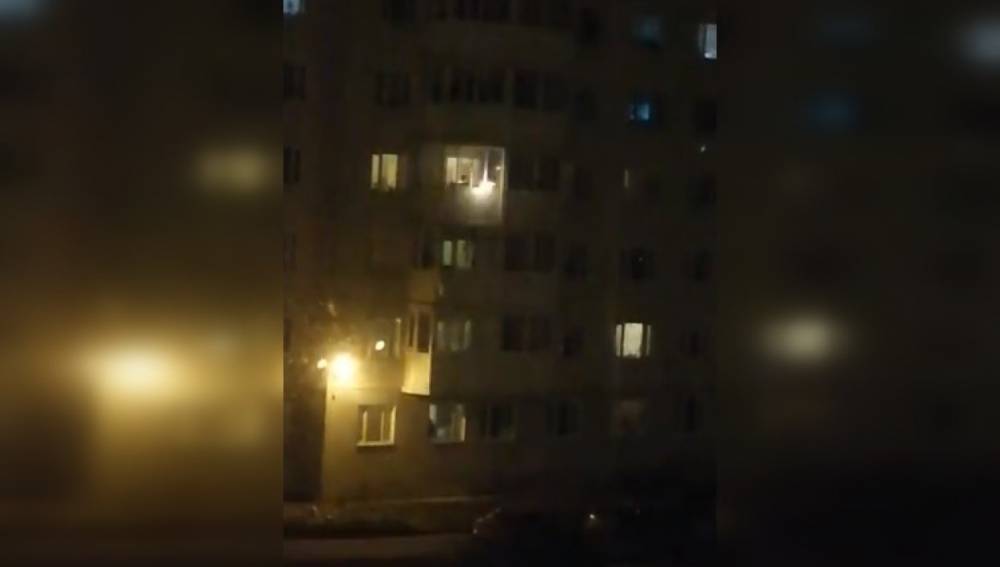 После огненной ссоры на балконе в Колтушах задержали мужчину