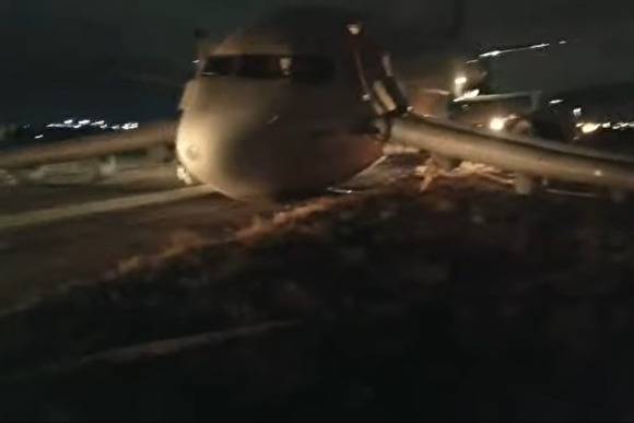 В Одессе сел на брюхо самолет Turkish Airlines: подломилась стойка шасси