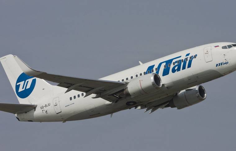 Boeing 737 компании Utair аварийно приземлился во Внуково