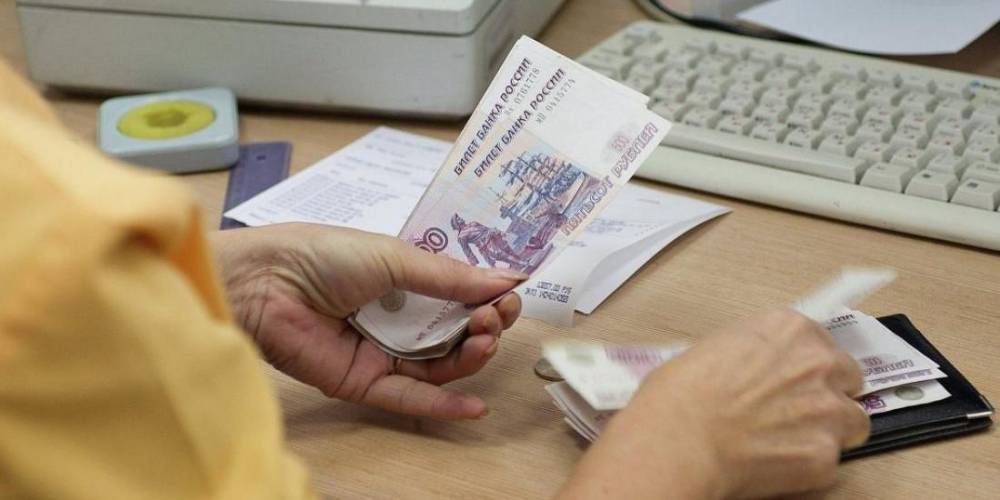 В ХМАО чиновники отказали многодетной семье в пособии из-за 14 рублей