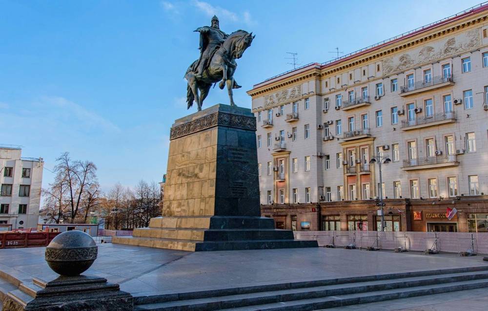 Завершилась реставрация памятника Юрию Долгорукому в Москве