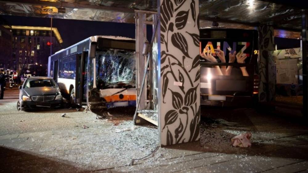 Трагическая автобусная авария: более двух десятков пострадавших, один погибший