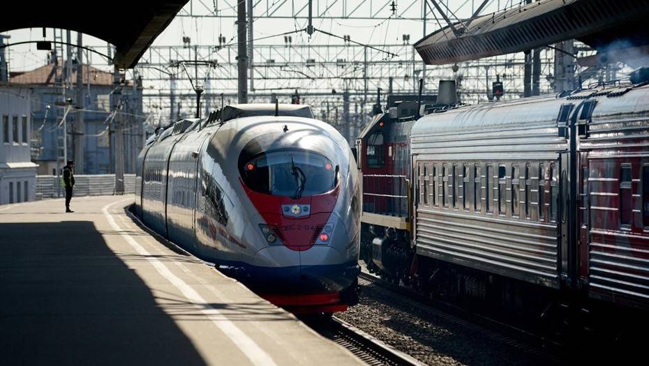 РЖД назначат в новогодние праздники около 1,4 тыс. дополнительных поездов