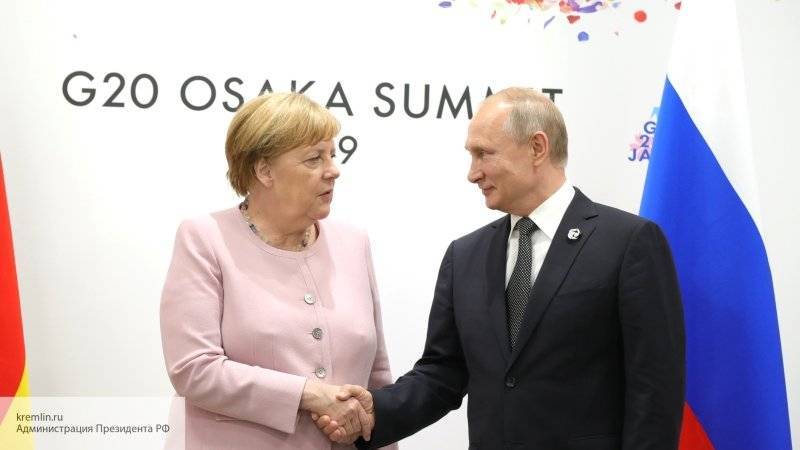 Меркель заявила, что Германия заинтересована в добрососедских отношениях с Россией