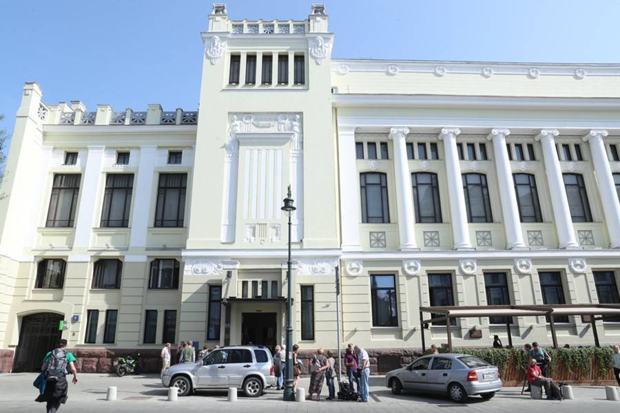 Театру "Ленком" присвоили имя Марка Захарова