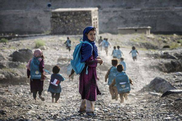 В Афганистане 62% детей страдают от стресса в связи с боями и терактами