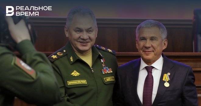 Рустам Минниханов награжден медалью Минобороны «За вклад в укрепление обороны РФ»