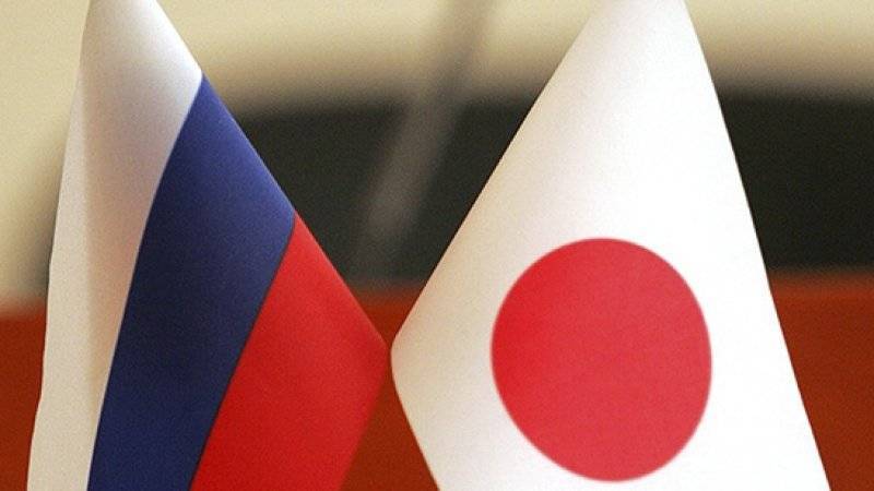 Глава МИД Японии впервые посетит Россию в декабре