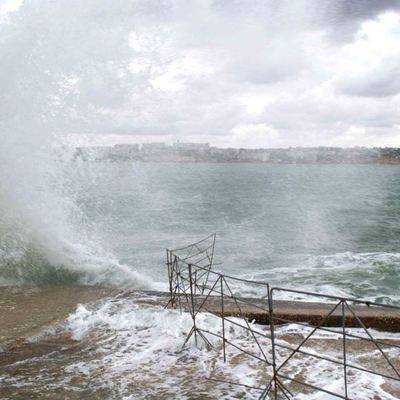 Энергетики устраняют последствия крымского шторма